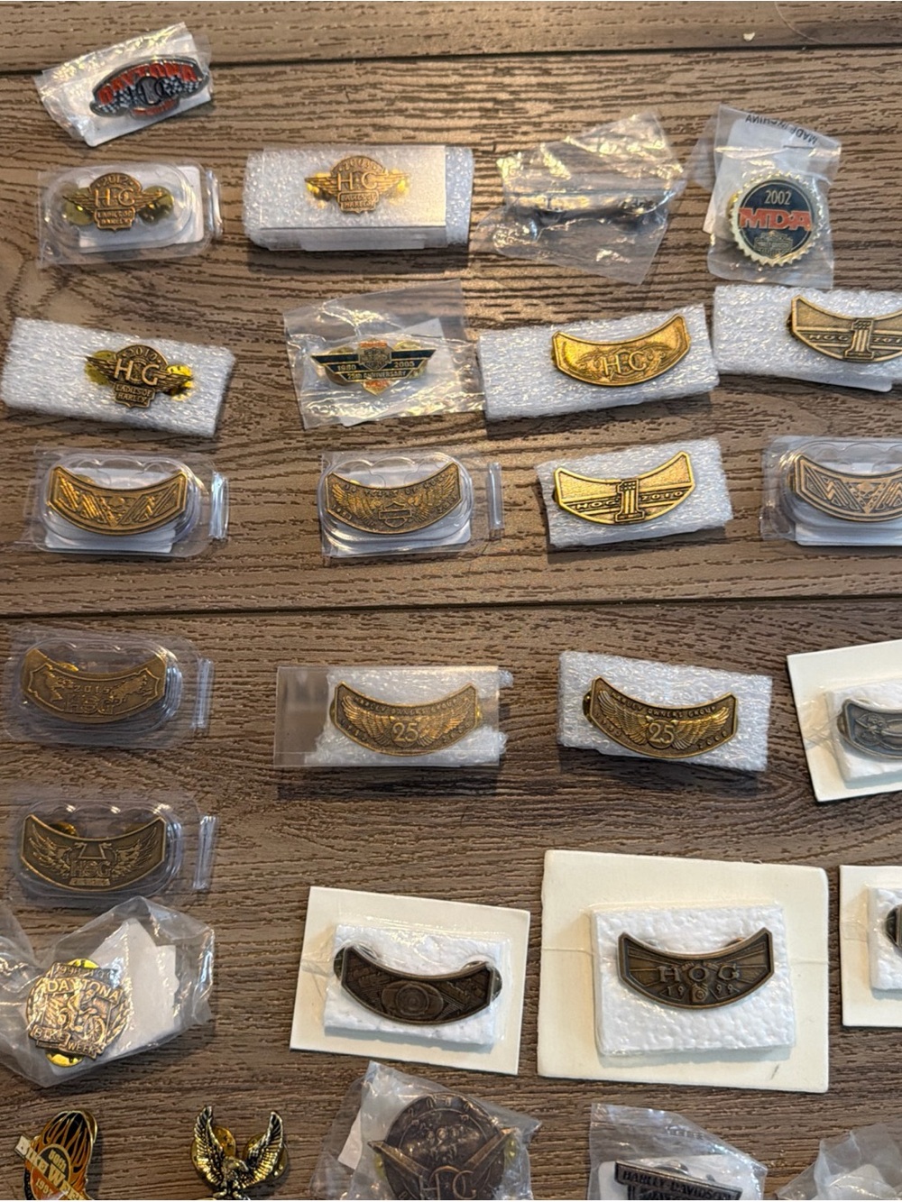 Harley Davidson Lot Of Pins (85) And (6) Patches New And Used.Most Vintage